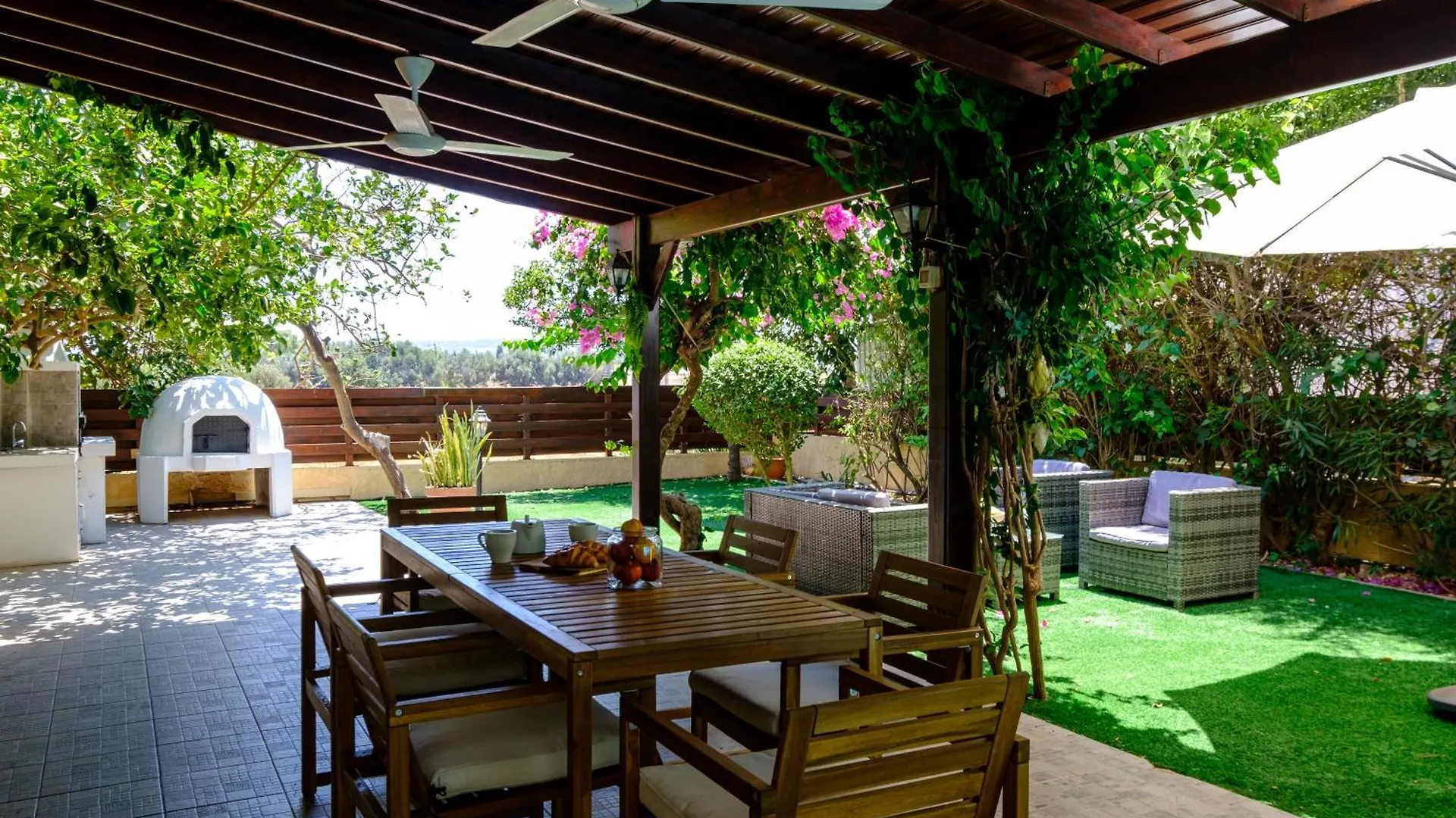 Aqua Verde Luxury Villa By Nomads Protaras