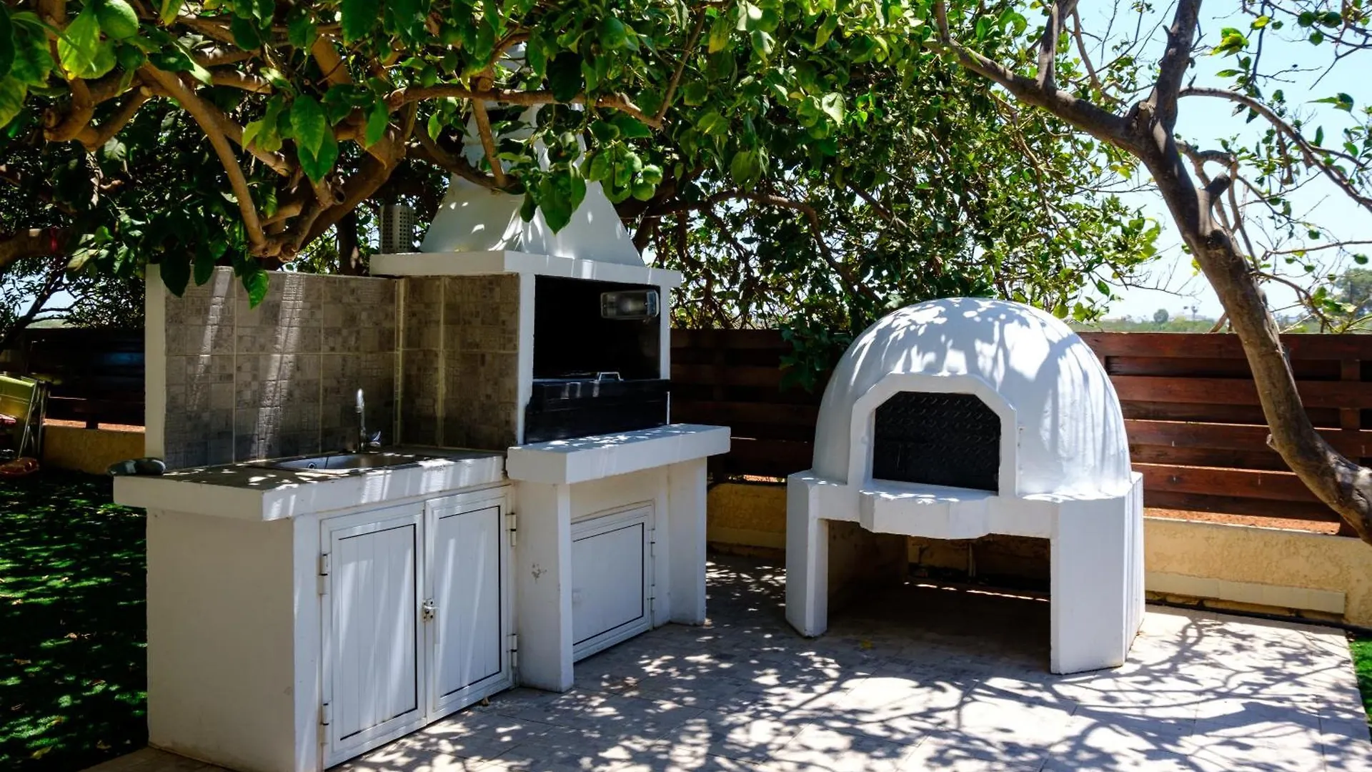 Aqua Verde Luxury Villa By Nomads Protaras